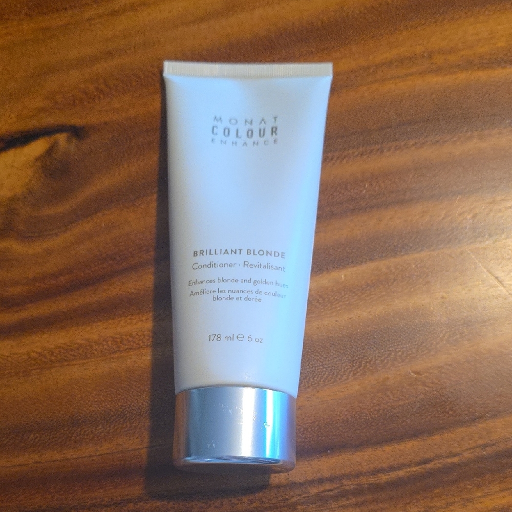MONAT Brilliant Blonde Conditioner - White and Silver